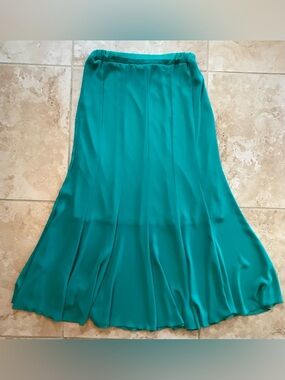 Lapis A-line flowy skirt in elegant Teal/Emerald Green color (Size Small)
